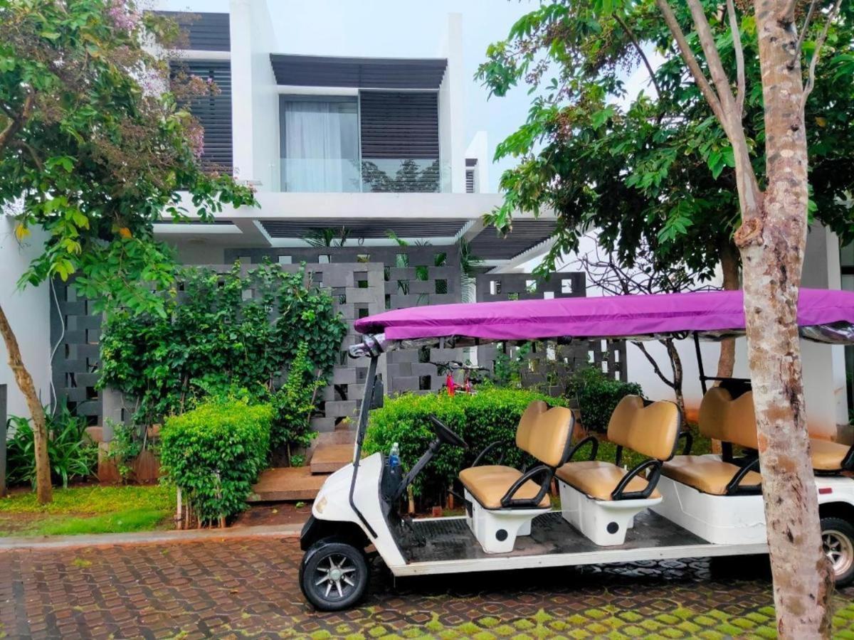 Oceanami Villa Resort: Beachfront Villas with Pool and BBQ in Long Hai Exterior photo