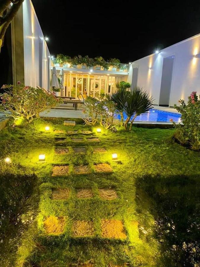 Oceanami Villa Resort: Beachfront Villas with Pool and BBQ in Long Hai Exterior photo